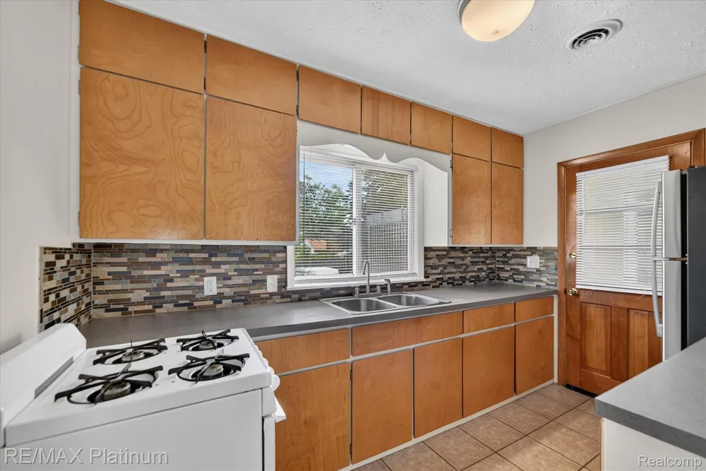 501 Kaiser Road Unadilla Township, MI 48137