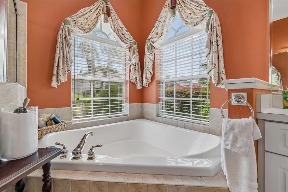 2349 CHESTERFIELD CIRCLE Lakeland, FL 33813