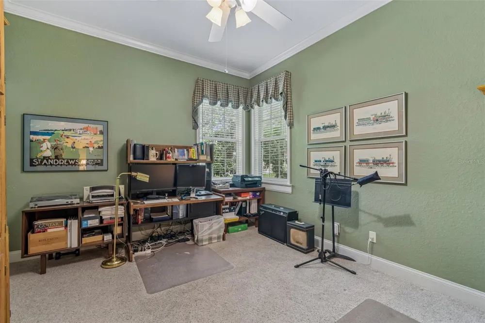 2349 CHESTERFIELD CIRCLE Lakeland, FL 33813