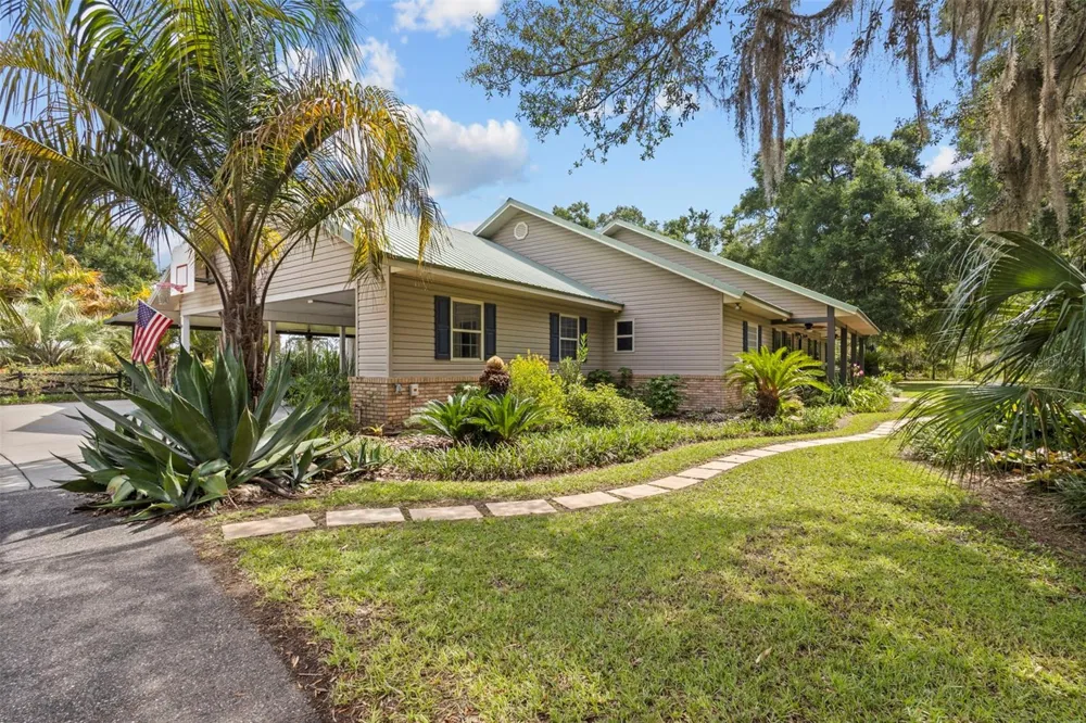 8851 NW 115TH STREET Chiefland, FL 32626