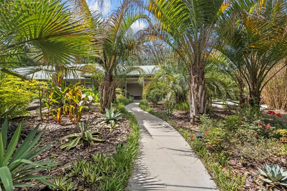 8851 NW 115TH STREET Chiefland, FL 32626