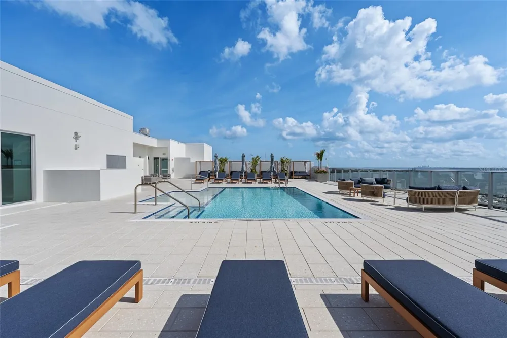 5713 BOWEN DANIEL DRIVE #903 Tampa, FL 33616