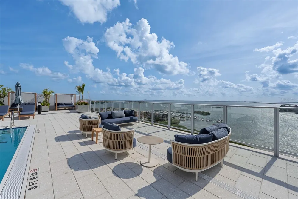 5713 BOWEN DANIEL DRIVE #903 Tampa, FL 33616