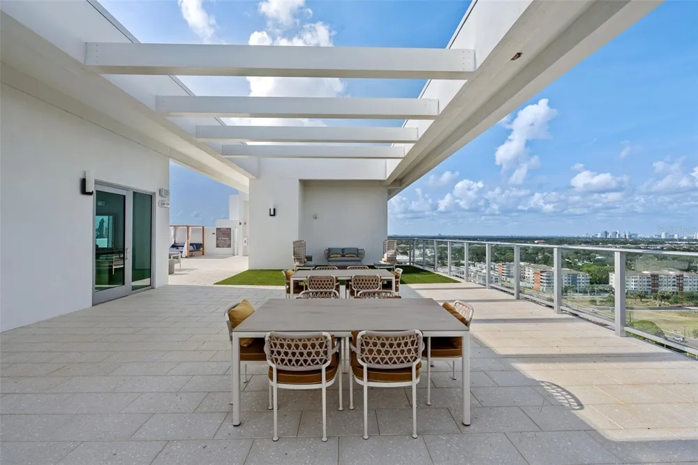 5713 BOWEN DANIEL DRIVE #903 Tampa, FL 33616