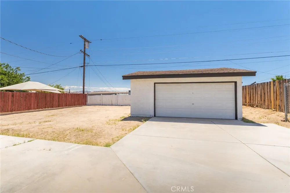 1148 E Virginia Way Barstow, CA 92311