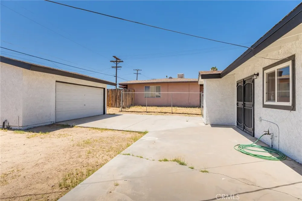 1148 E Virginia Way Barstow, CA 92311