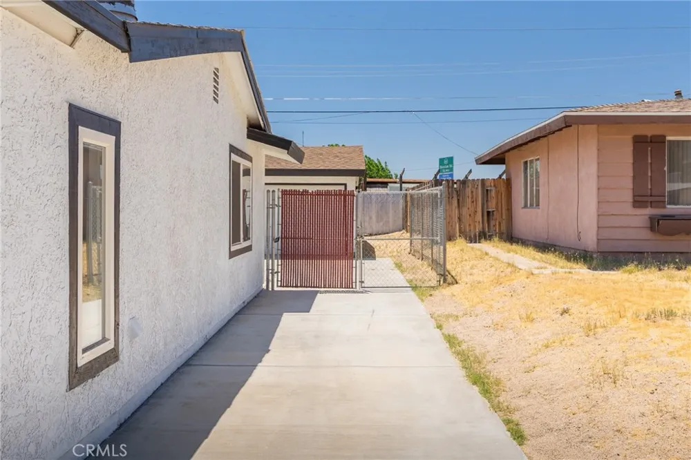 1148 E Virginia Way Barstow, CA 92311