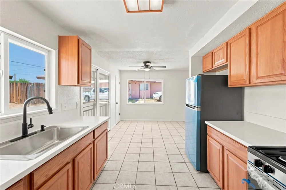 1148 E Virginia Way Barstow, CA 92311