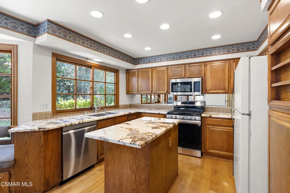 106 Quails Trail Thousand Oaks, CA 91361