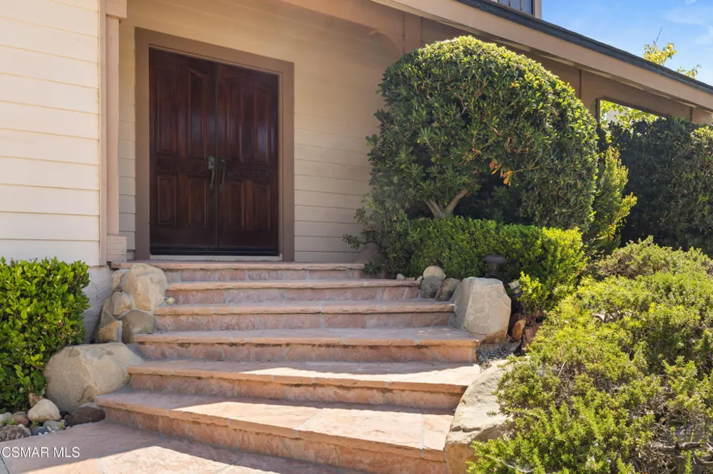 106 Quails Trail Thousand Oaks, CA 91361