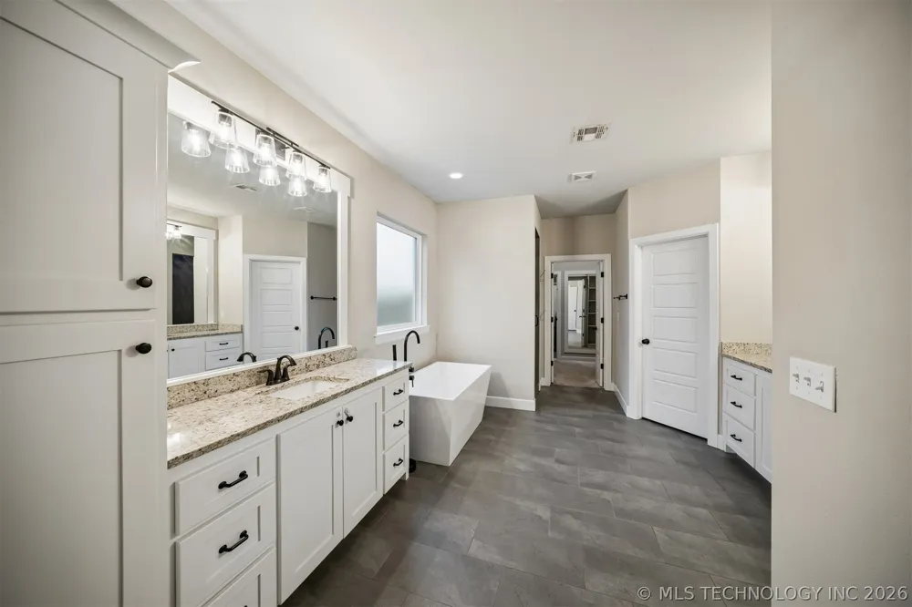 12906 S 6th Place Jenks, OK 74037
