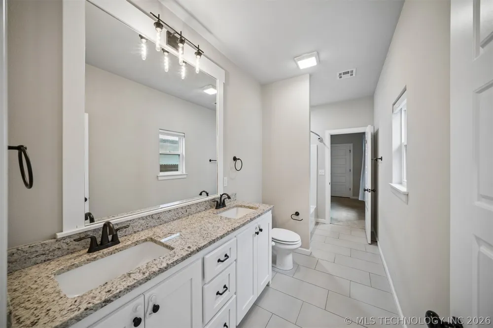 12906 S 6th Place Jenks, OK 74037