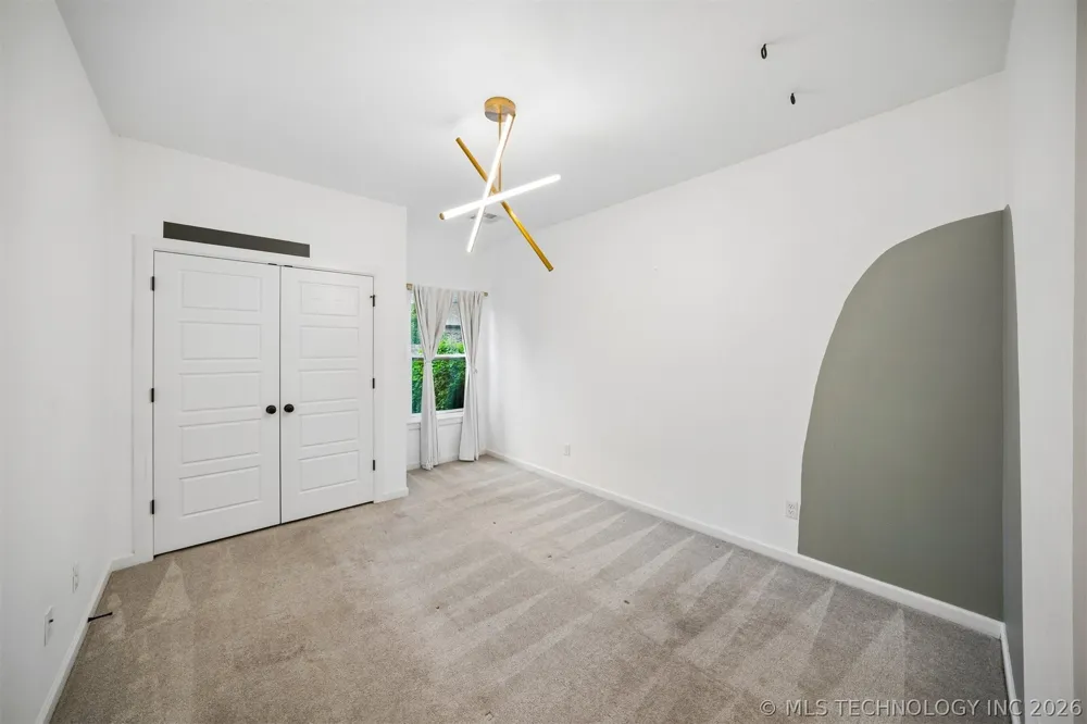 12906 S 6th Place Jenks, OK 74037