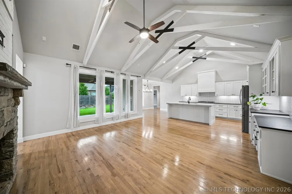 12906 S 6th Place Jenks, OK 74037