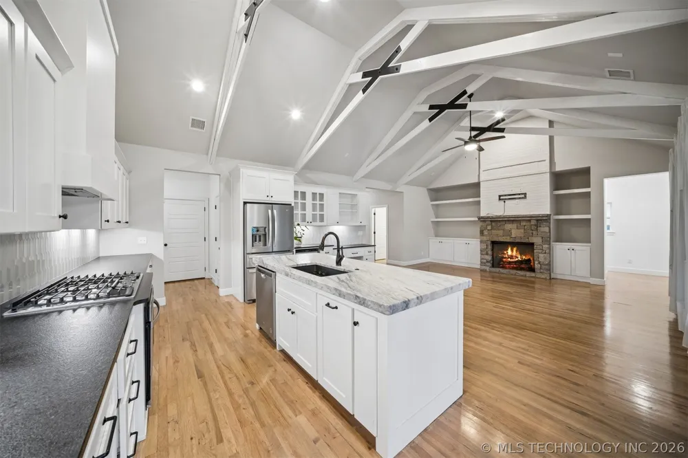 12906 S 6th Place Jenks, OK 74037