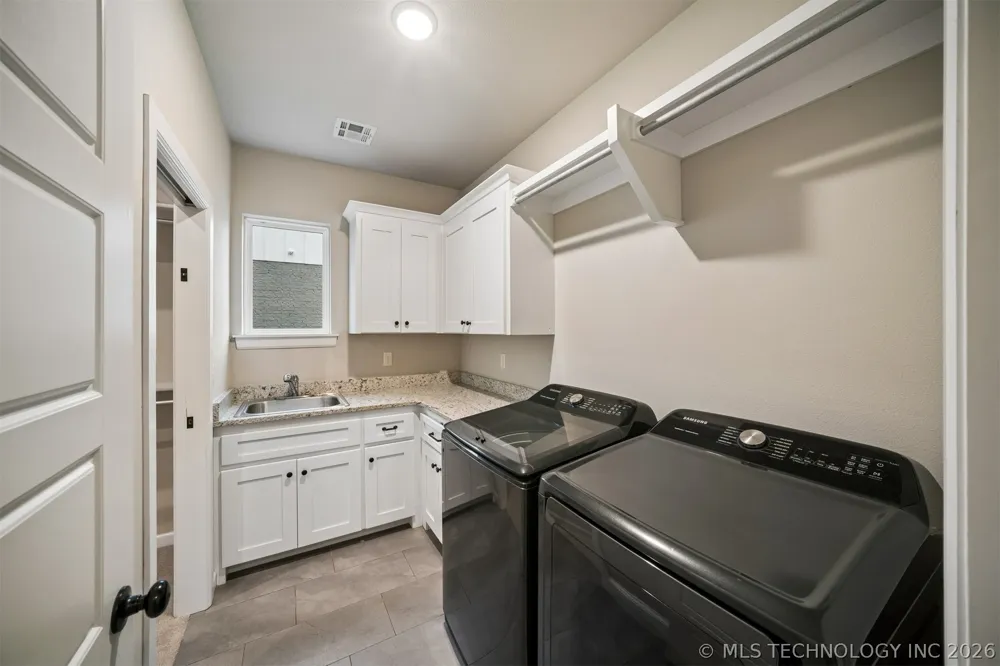 12906 S 6th Place Jenks, OK 74037