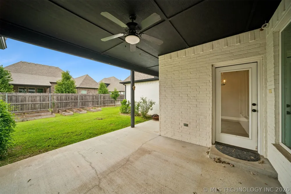 12906 S 6th Place Jenks, OK 74037