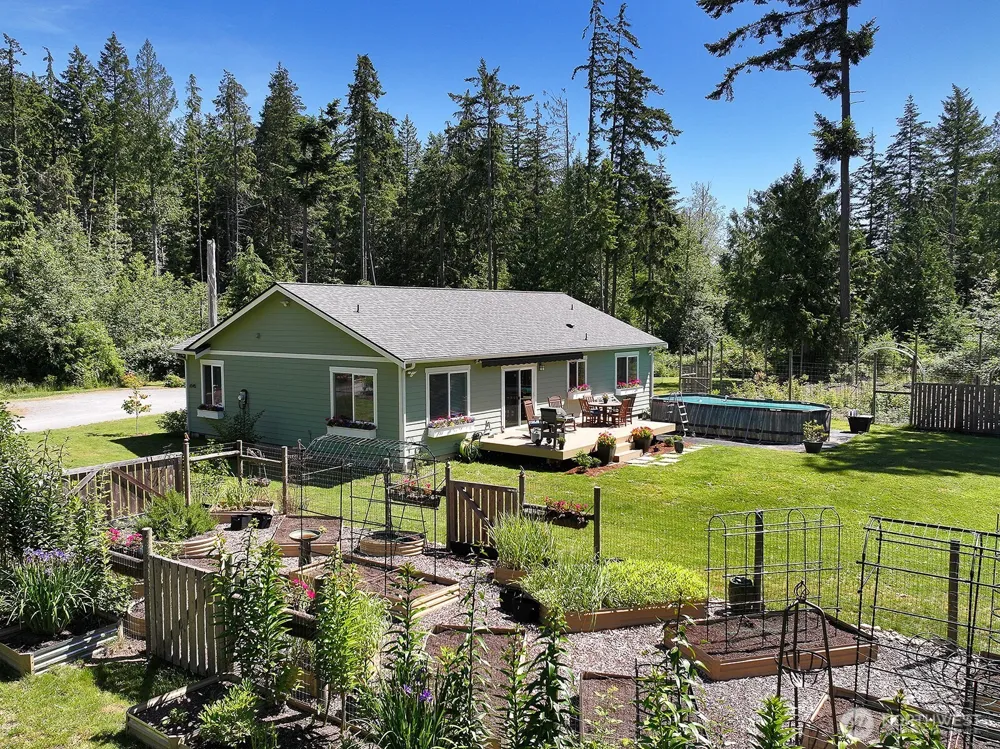 6545 Cultus Bay Road Clinton, WA 98236