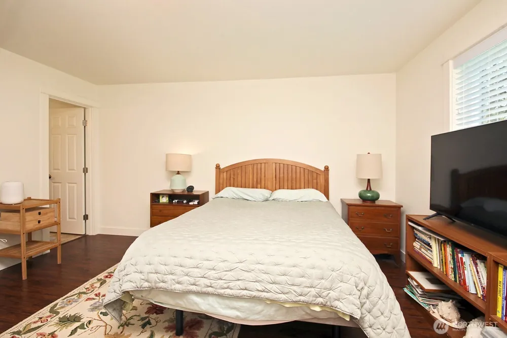 6545 Cultus Bay Road Clinton, WA 98236