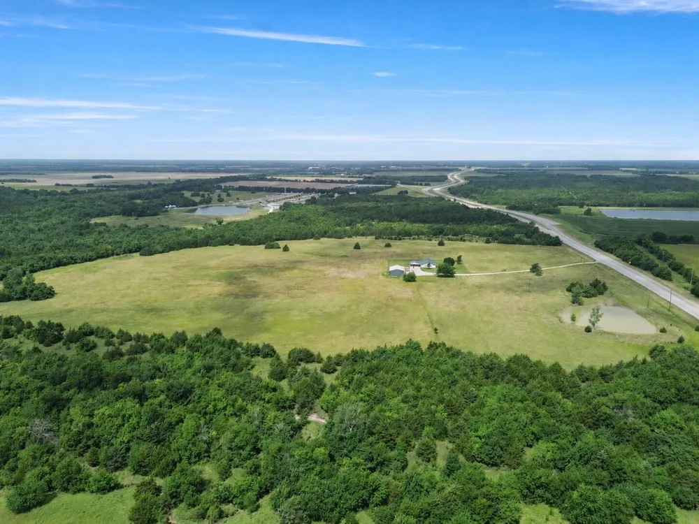 20280 US Highway 82 W Honey Grove, TX 75446