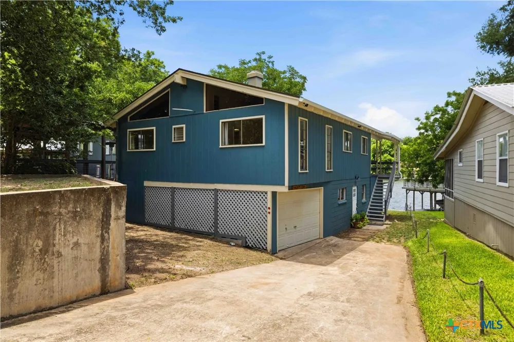 1308 Lakeside Drive Burnet, TX 78611