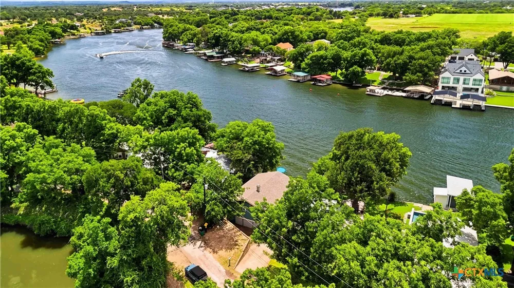 1308 Lakeside Drive Burnet, TX 78611