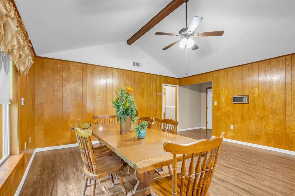 205 8th Street Highlands, TX 77562