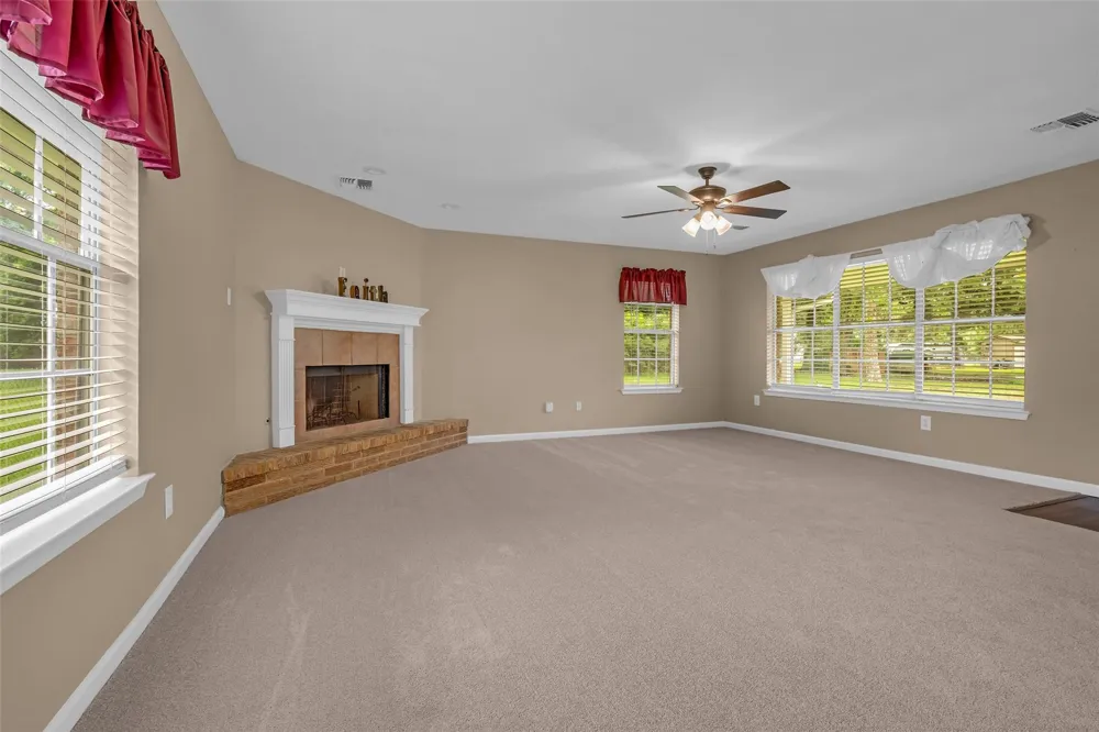 205 8th Street Highlands, TX 77562