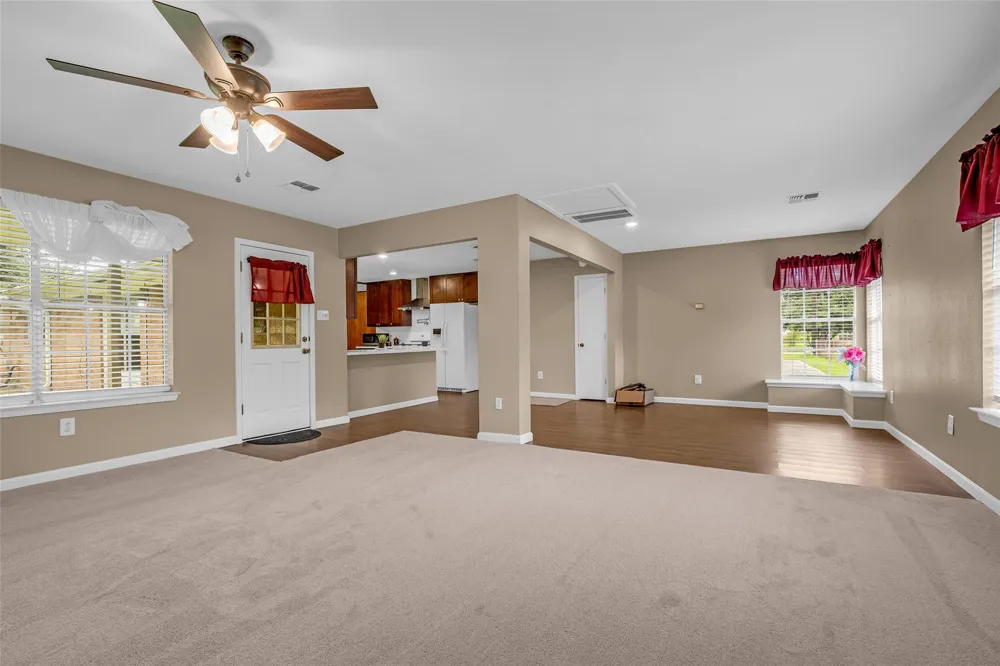 205 8th Street Highlands, TX 77562