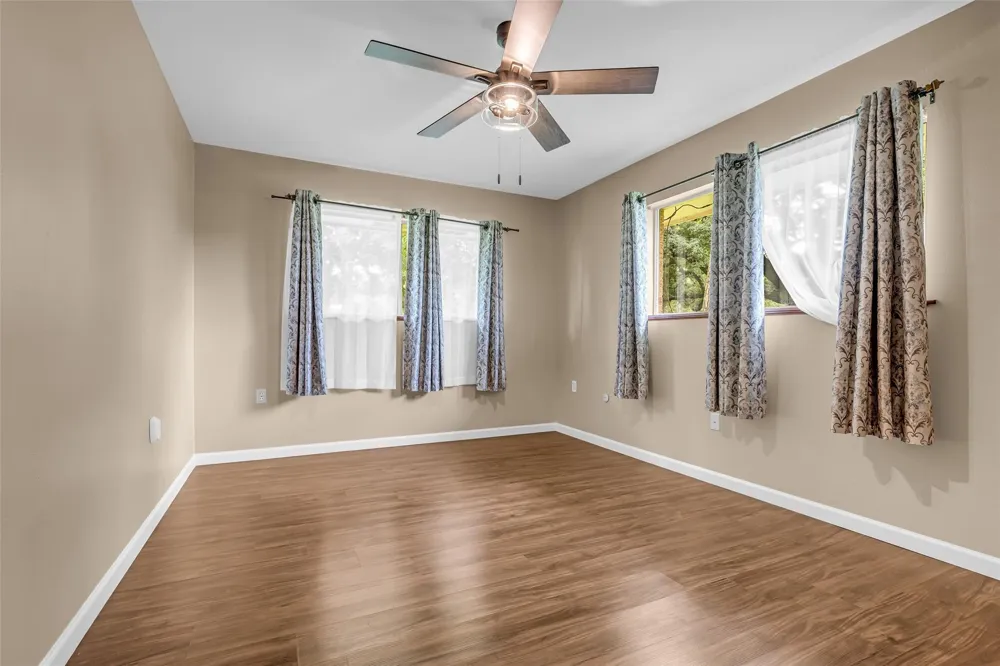 205 8th Street Highlands, TX 77562