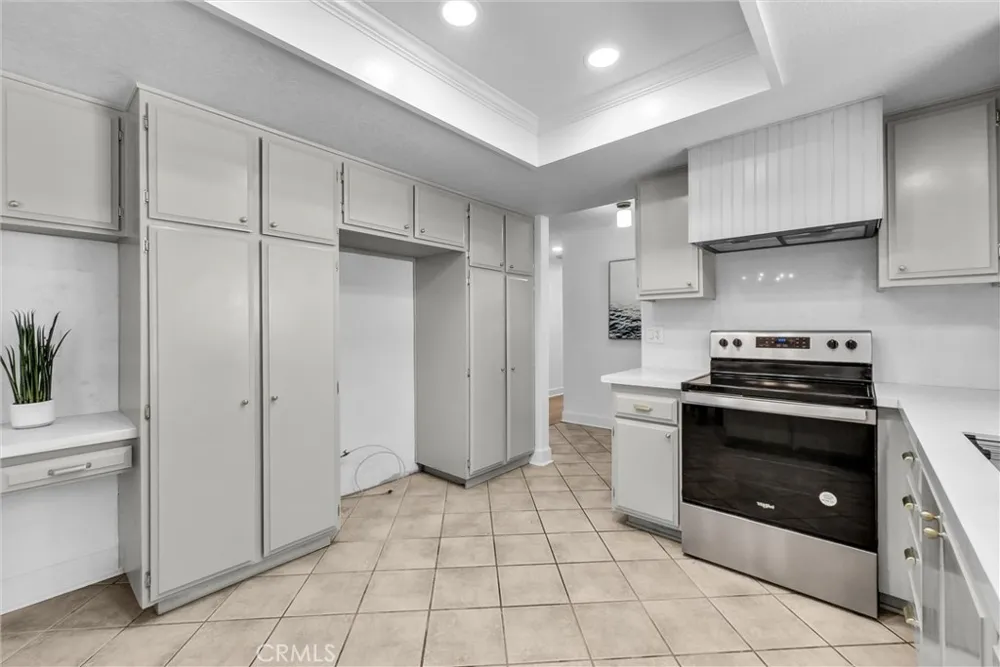30010 Gulf Stream Canyon Lake, CA 92587