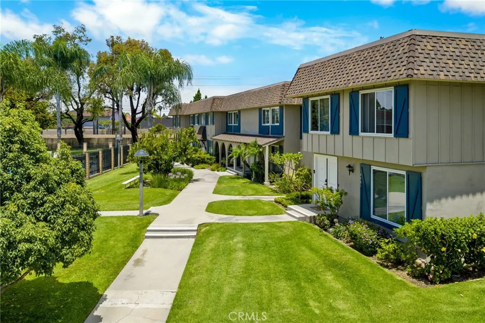 4469 Larwin Ave Cypress, CA 90630
