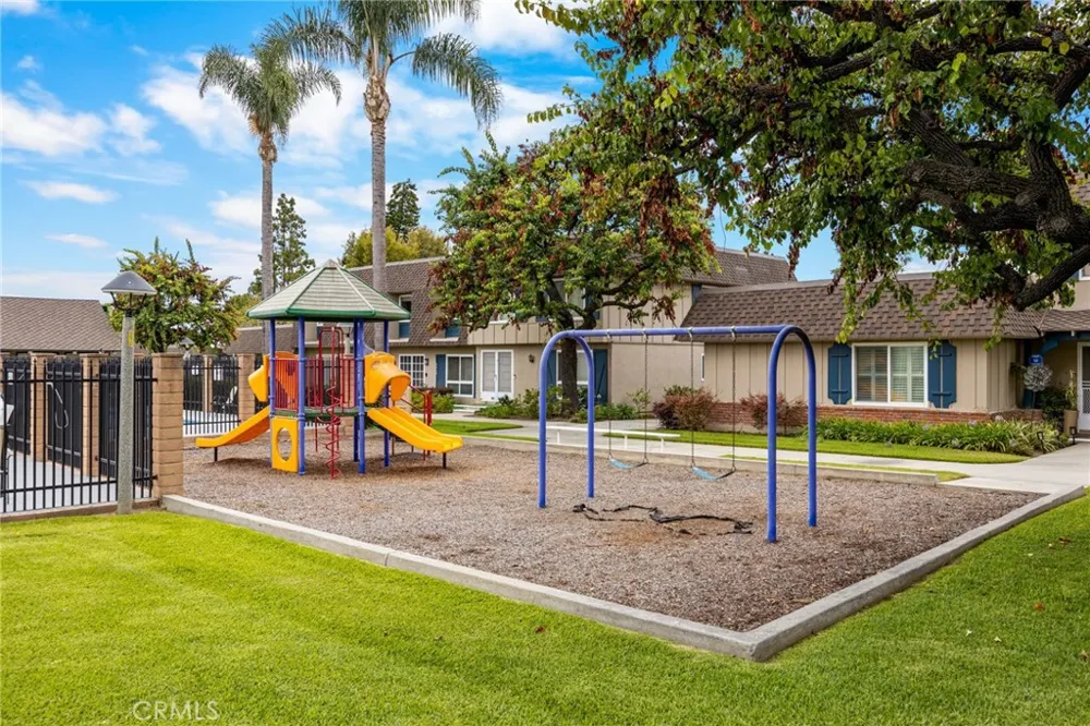 4469 Larwin Ave Cypress, CA 90630