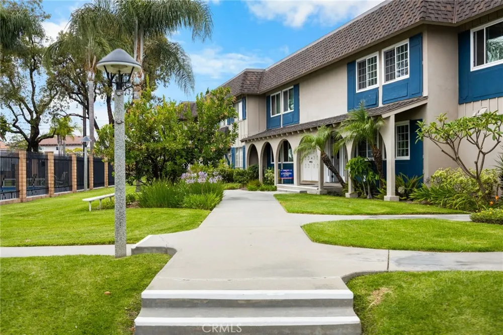 4469 Larwin Ave Cypress, CA 90630