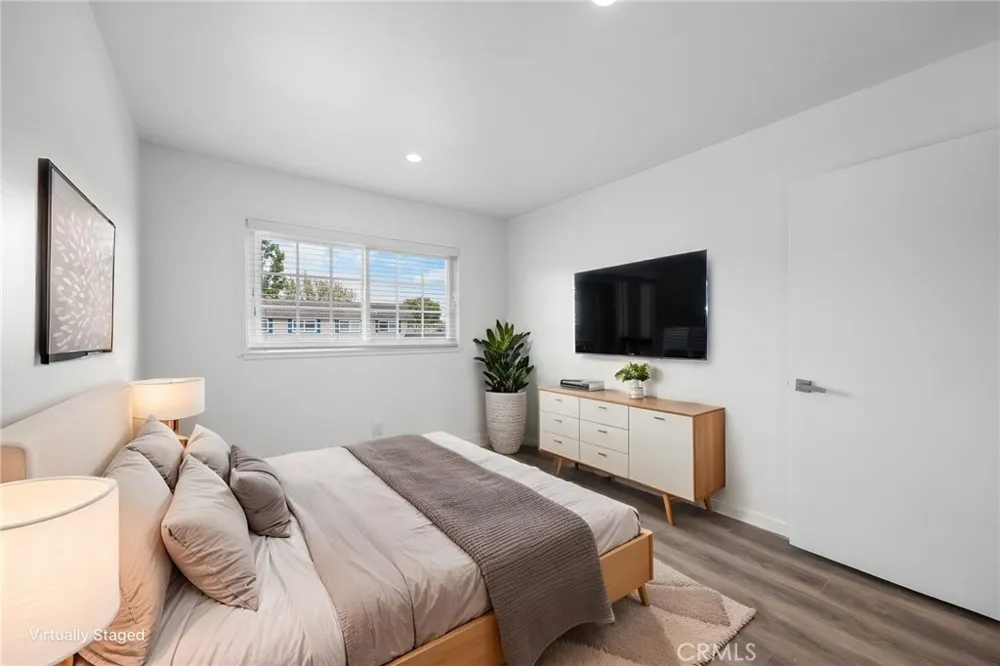 4469 Larwin Ave Cypress, CA 90630