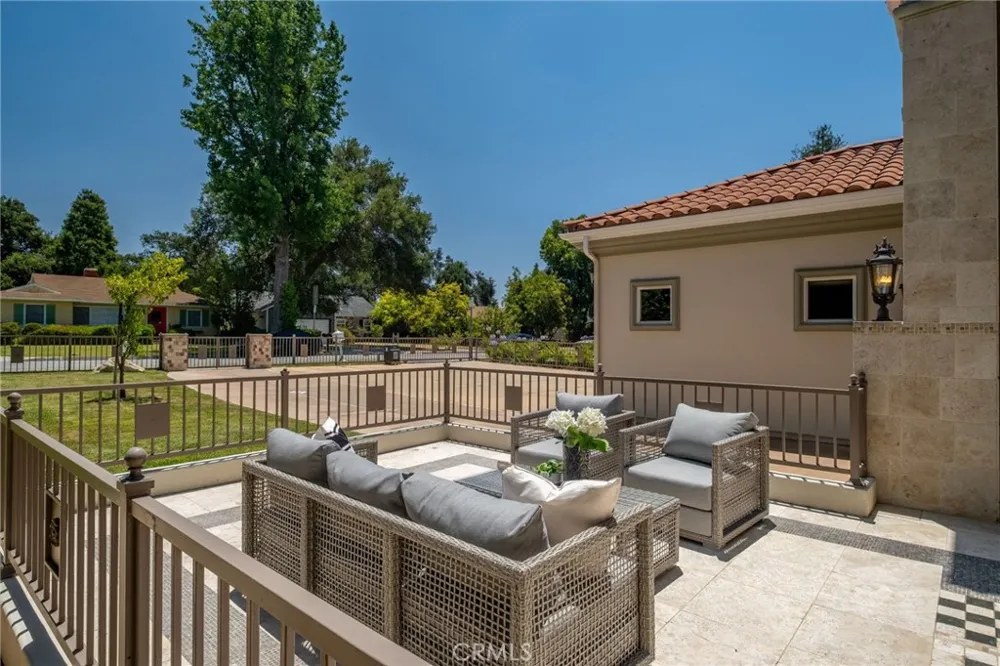 4619 Daleridge Road La Canada Flintridge, CA 91011
