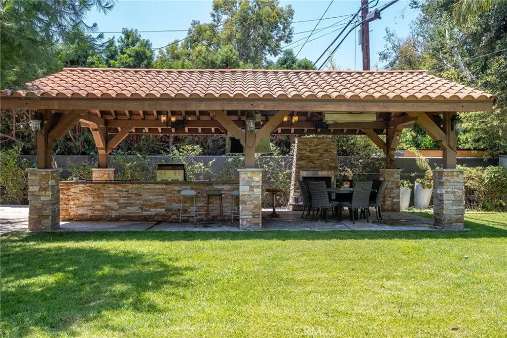 4619 Daleridge Road La Canada Flintridge, CA 91011