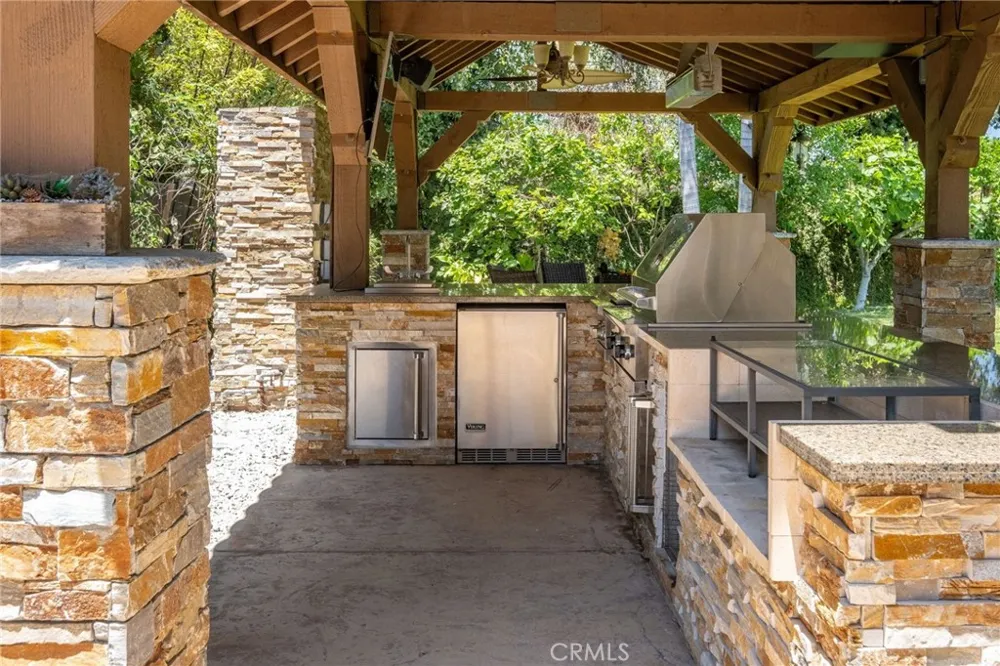 4619 Daleridge Road La Canada Flintridge, CA 91011