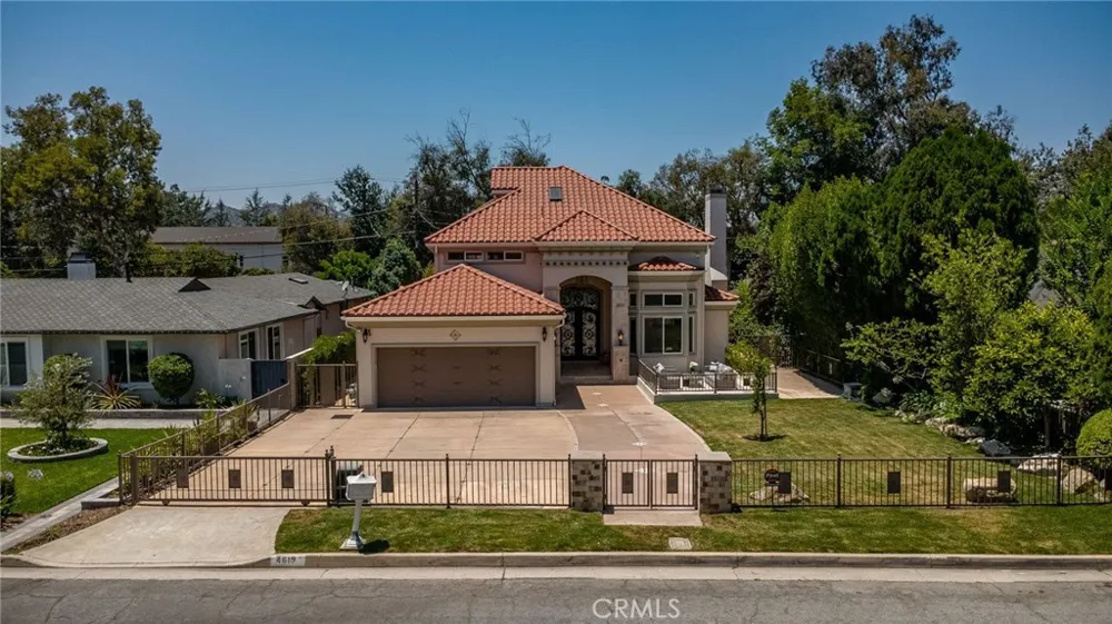 4619 Daleridge Road La Canada Flintridge, CA 91011