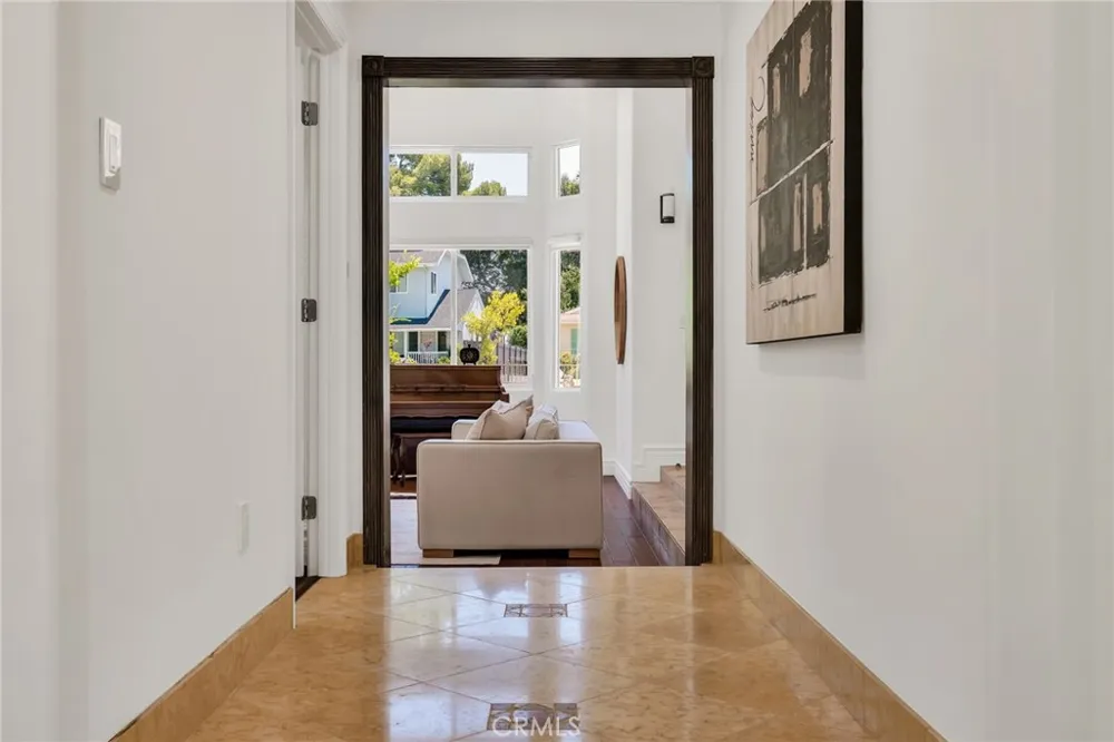 4619 Daleridge Road La Canada Flintridge, CA 91011