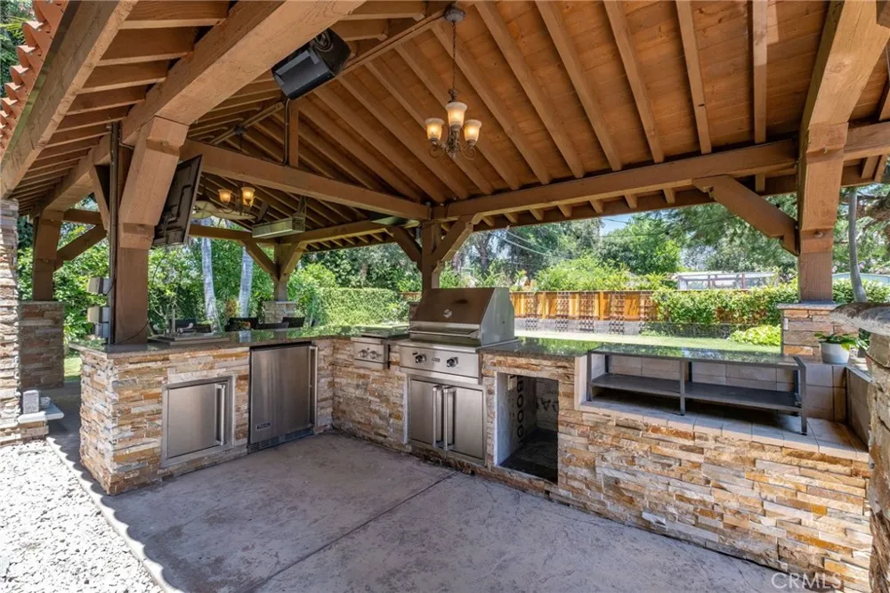4619 Daleridge Road La Canada Flintridge, CA 91011
