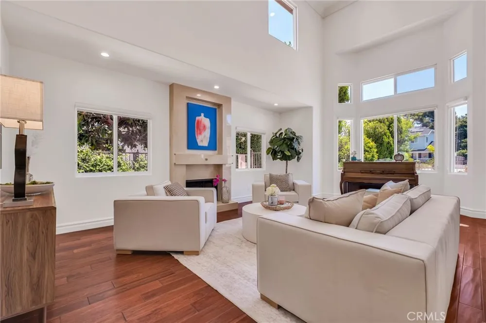 4619 Daleridge Road La Canada Flintridge, CA 91011