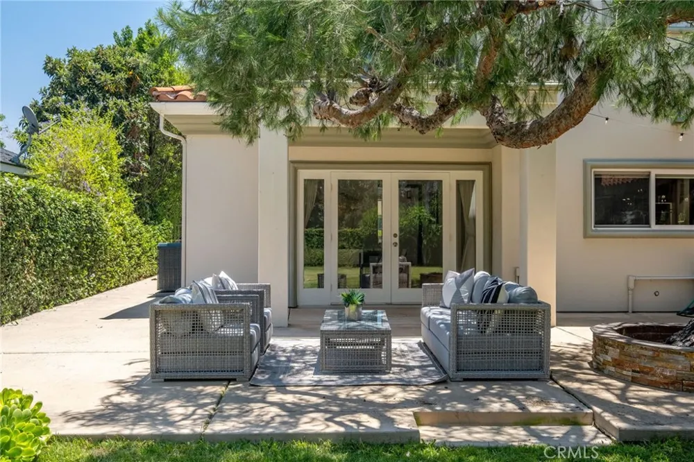 4619 Daleridge Road La Canada Flintridge, CA 91011