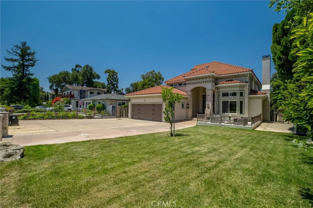 4619 Daleridge Road La Canada Flintridge, CA 91011