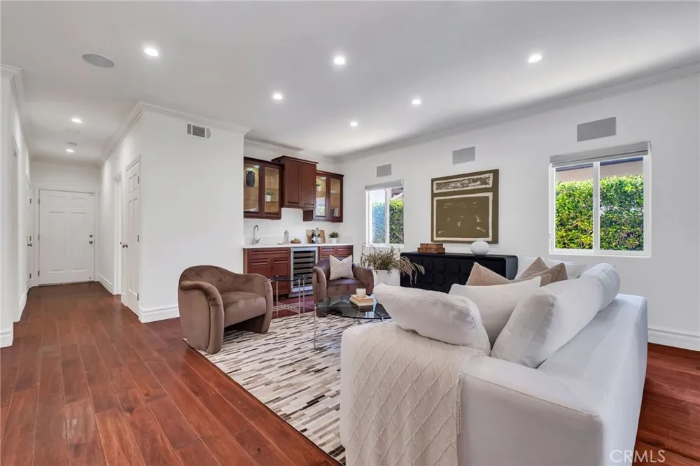 4619 Daleridge Road La Canada Flintridge, CA 91011