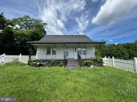 7865 HEDGESVILLE ROAD