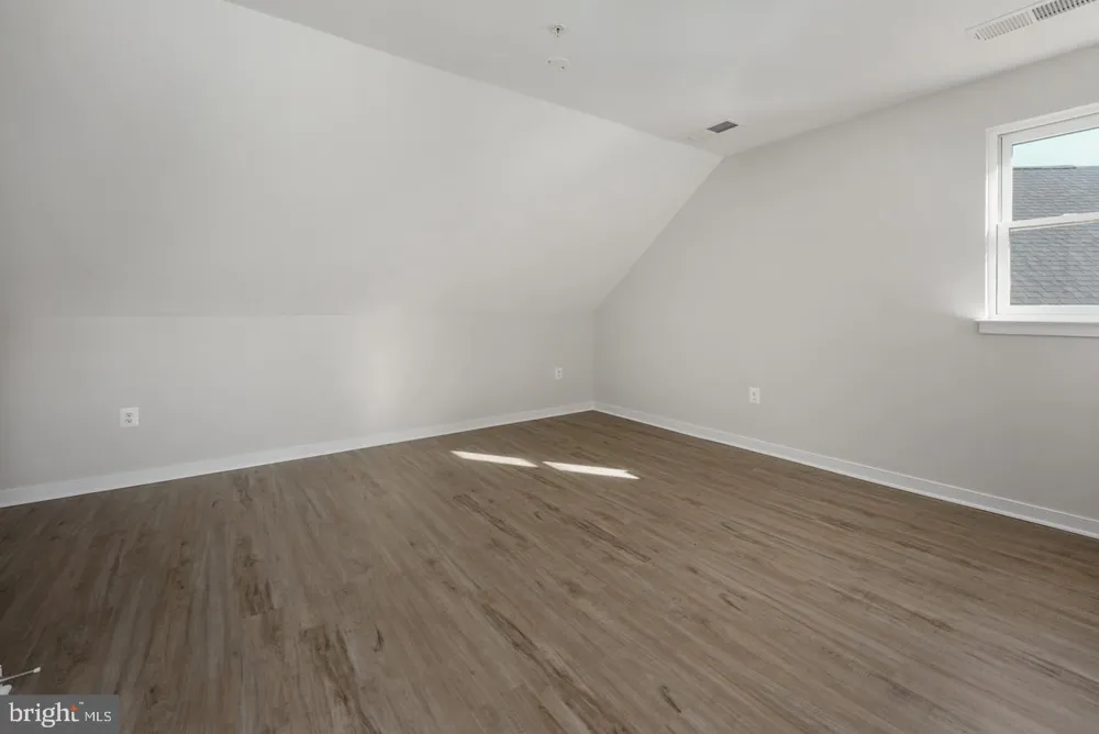 945 SYCAMORE DR SE Washington, DC 20032