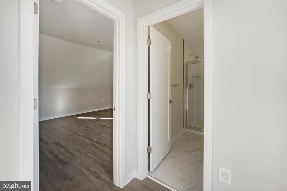 945 SYCAMORE DR SE Washington, DC 20032