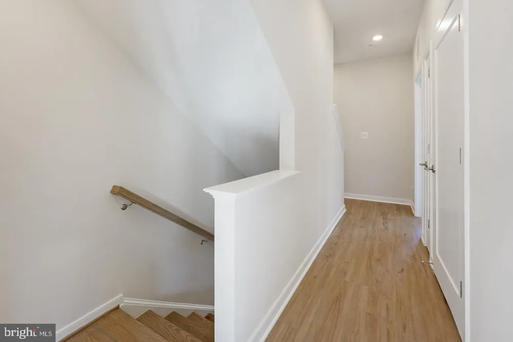945 SYCAMORE DR SE Washington, DC 20032