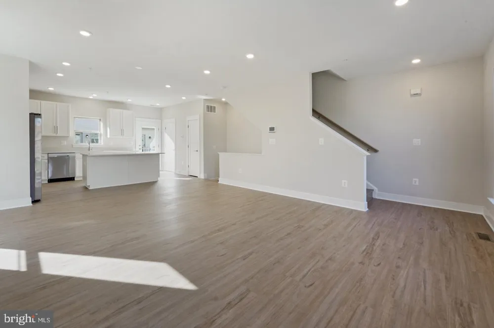 945 SYCAMORE DR SE Washington, DC 20032